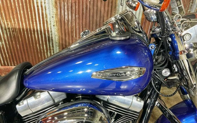 2015 Harley-Davidson® FLD - Dyna® Switchback™