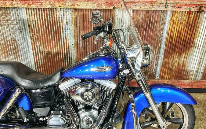 2015 Harley-Davidson® FLD - Dyna® Switchback™