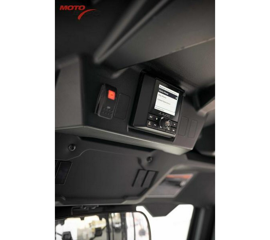 2025 Can-Am® Defender MAX Lone Star Cab HD10