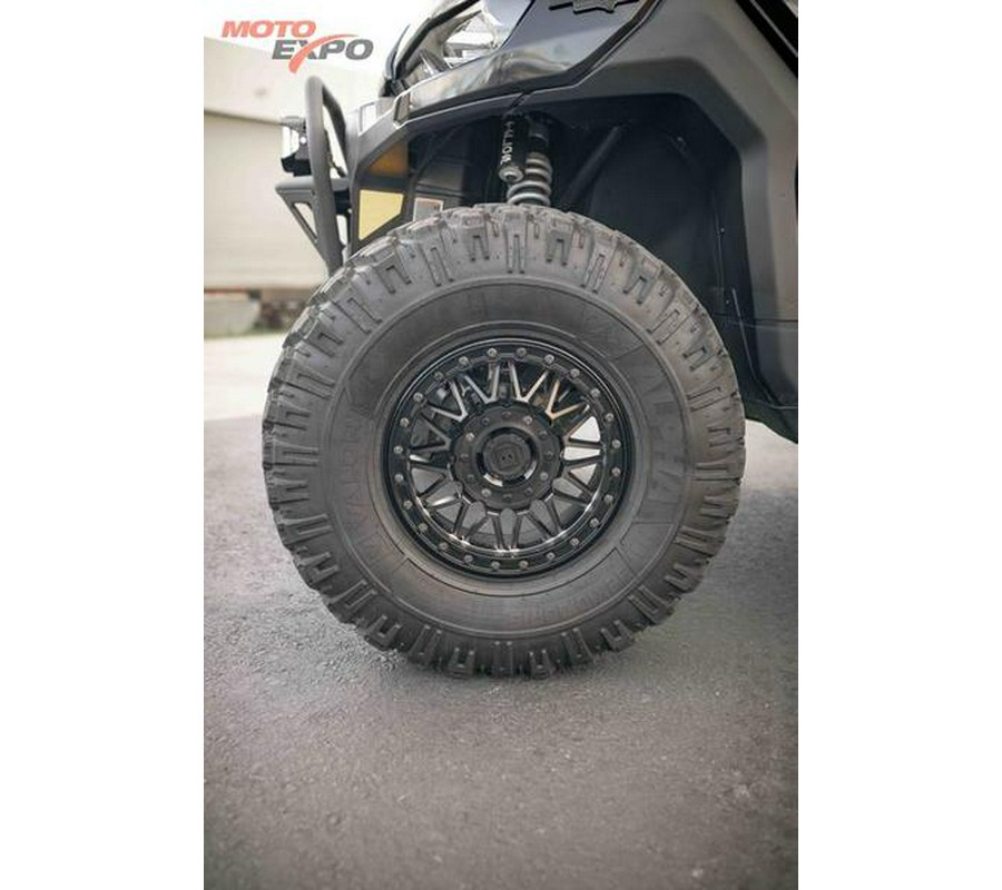 2025 Can-Am® Defender MAX Lone Star Cab HD10