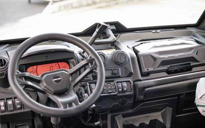 2025 Can-Am® Defender MAX Lone Star Cab HD10