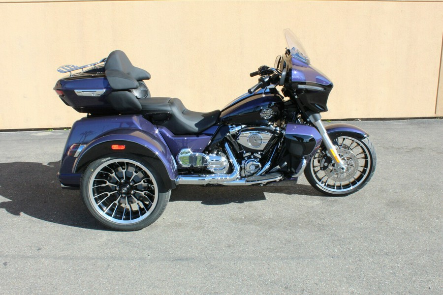 Harley-Davidson® Street Glide 3 Limited 2026 FLHLT 84681633DT PRPLE ABYSS/BLK W/ PINSTRIP