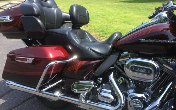 2014 CVO™ Electra Glide Ultra Limited® BURGUNDY/MAROON W/ PINSTRIPE