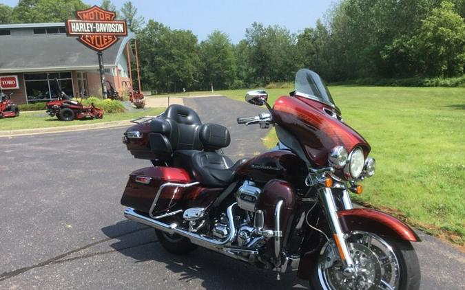 2014 CVO™ Electra Glide Ultra Limited® BURGUNDY/MAROON W/ PINSTRIPE