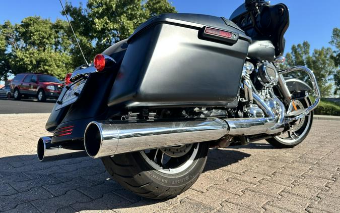 FLHXS 2017 Street Glide Special