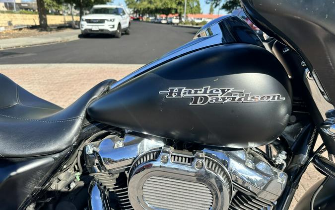 FLHXS 2017 Street Glide Special