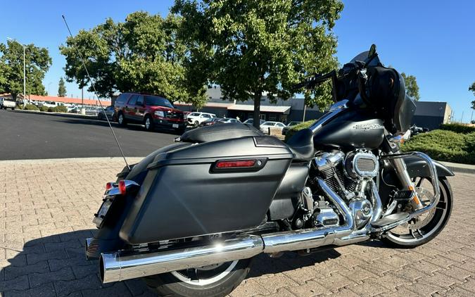 FLHXS 2017 Street Glide Special