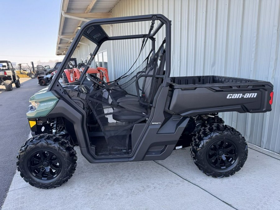 2025 Can-Am® Defender DPS HD7 Compass Green