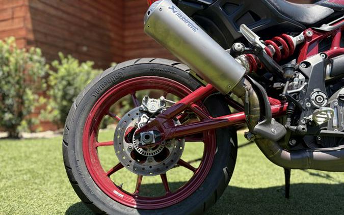 2023 Indian FTR R CARBON