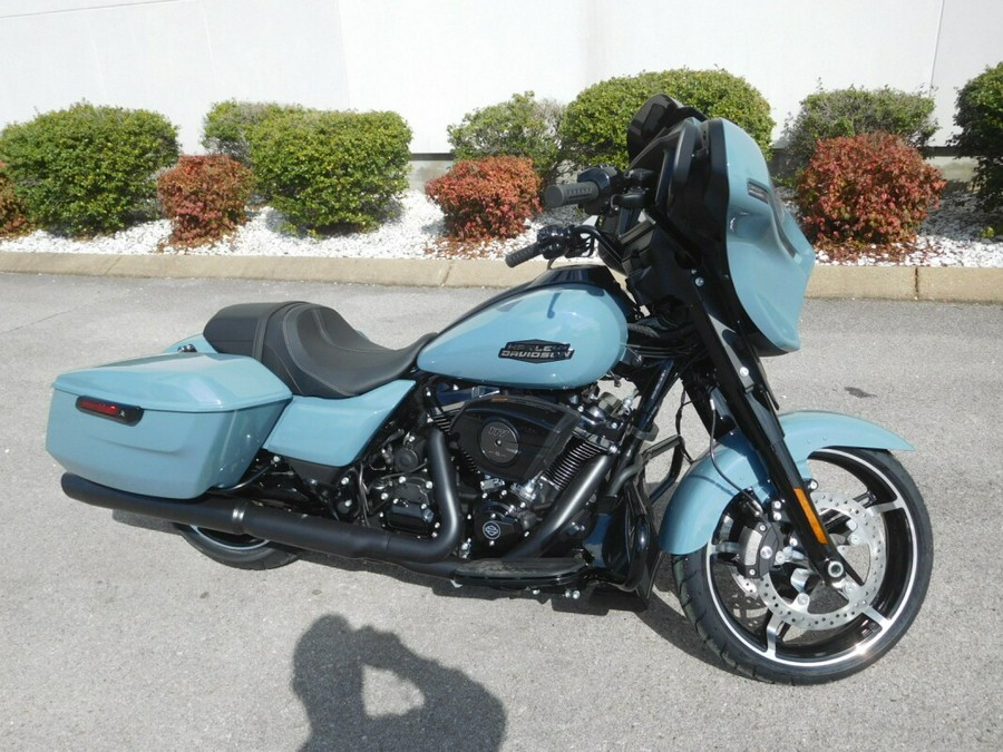 FLHX 2024 Street Glide®