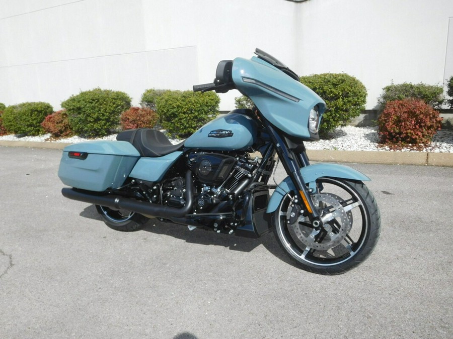 FLHX 2024 Street Glide®