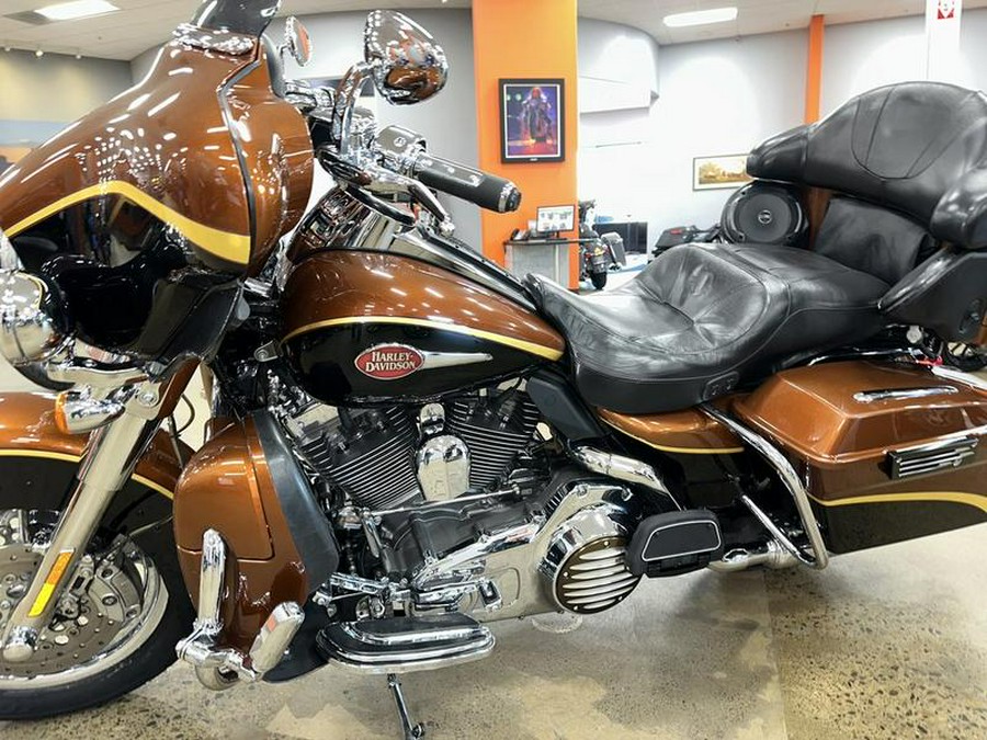 2008 Harley-Davidson® FLHTCUSE3 - CVO™ Ultra Classic® Screamin' Eagle® Anniversary Electra Glide®