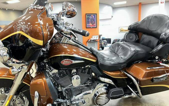 2008 Harley-Davidson® FLHTCUSE3 - CVO™ Ultra Classic® Screamin' Eagle® Anniversary Electra Glide®