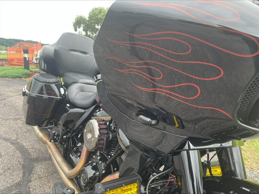 2022 Harley-Davidson Road Glide ST Vivid Black