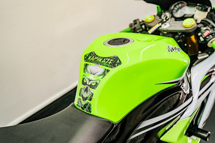 2015 Kawasaki Ninja® ZX™-6R 30th Anniversary
