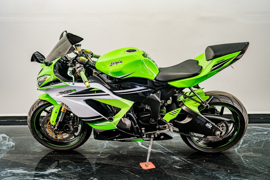 2015 Kawasaki Ninja® ZX™-6R 30th Anniversary