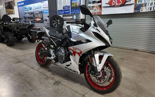 2024 Suzuki GSX 8R