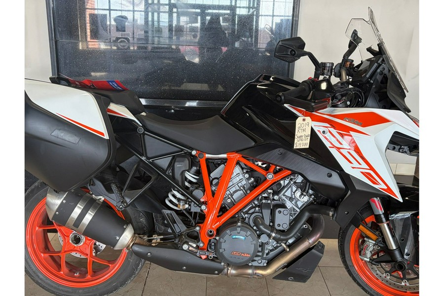 2019 KTM SUPER DUKE 1290 GT