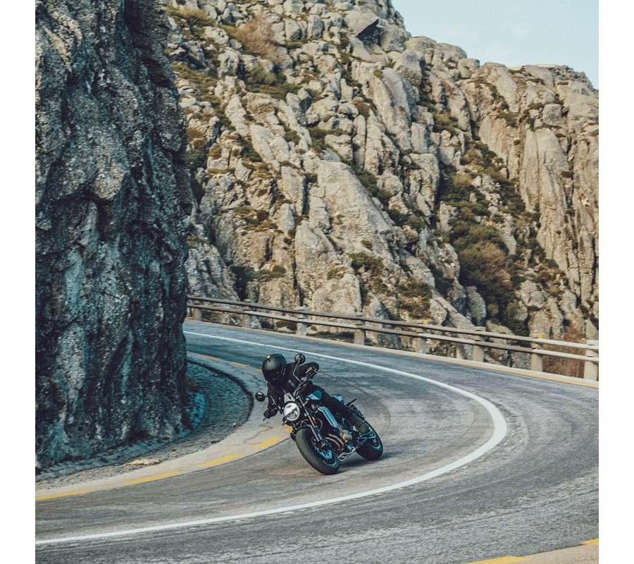 2027 Husqvarna Svartpilen 801 SE