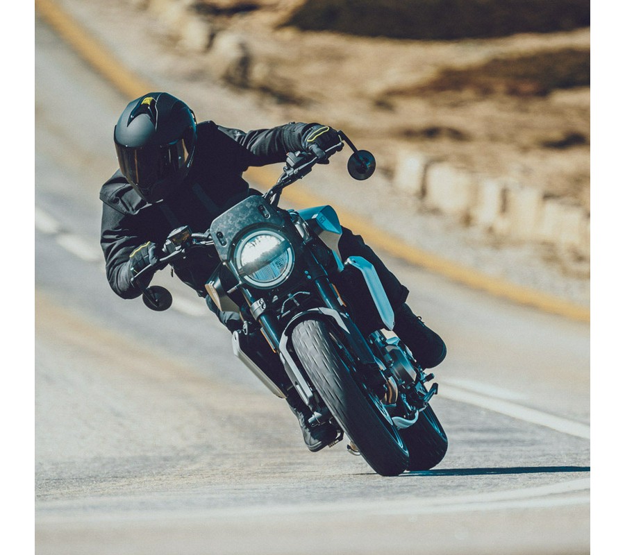 2027 Husqvarna Svartpilen 801 SE
