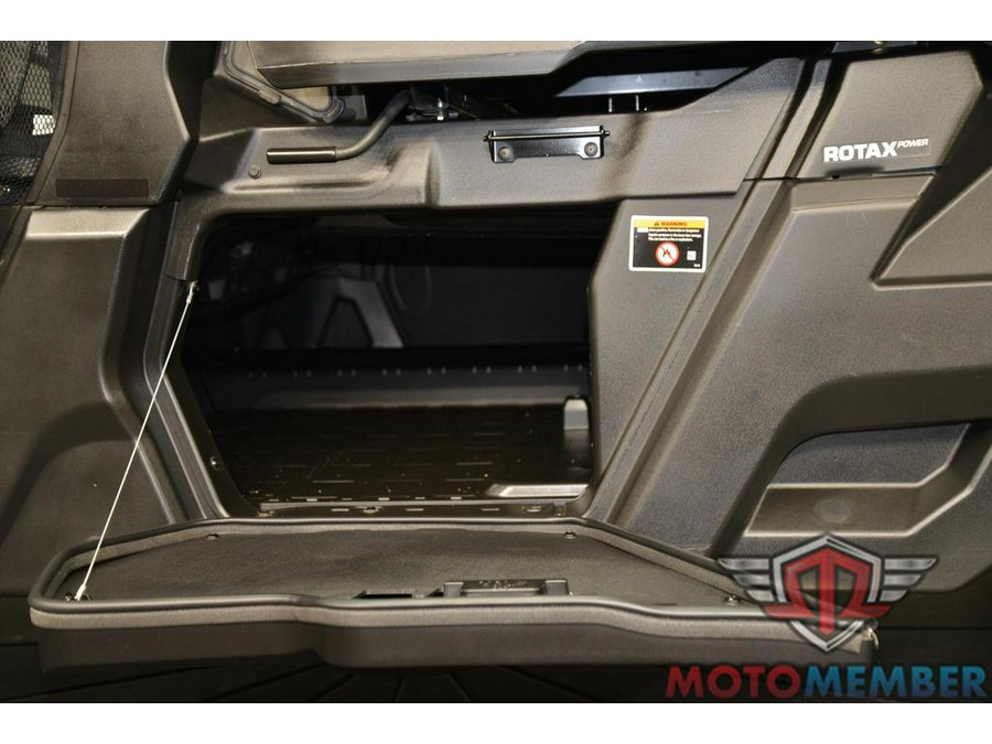 2023 Can-Am Defender Pro HD10 DPS