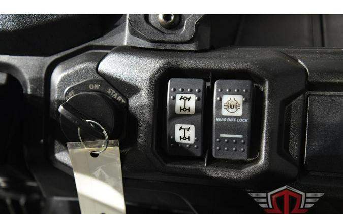 2023 Can-Am Defender Pro HD10 DPS