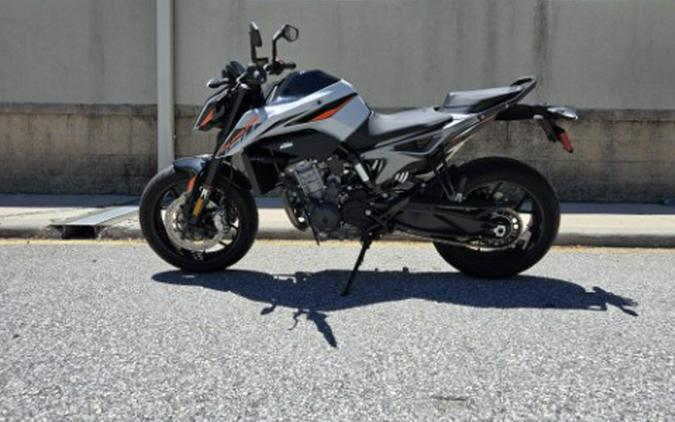 2024 KTM 790 Duke