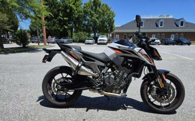 2024 KTM 790 Duke