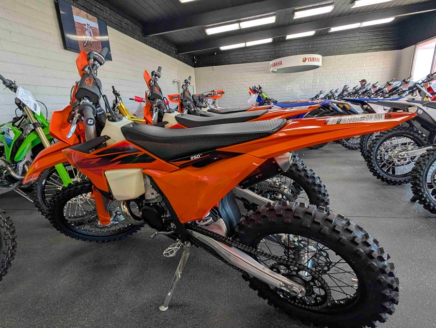 2027 KTM 250 XC - 248236