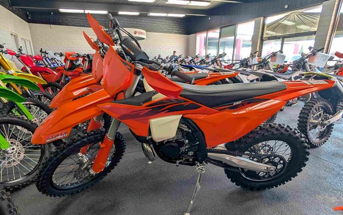 2027 KTM 250 XC - 248236