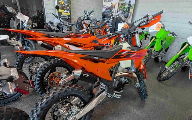 2027 KTM 250 XC - 248236