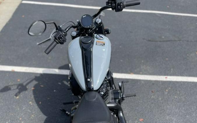 2024 Indian Motorcycle® Chief Bobber Dark Horse® Storm Gray