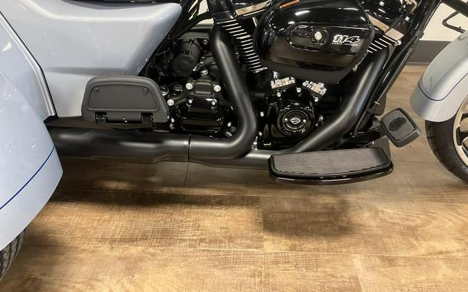 2024 Harley-Davidson® FLTRT - Road Glide® 3