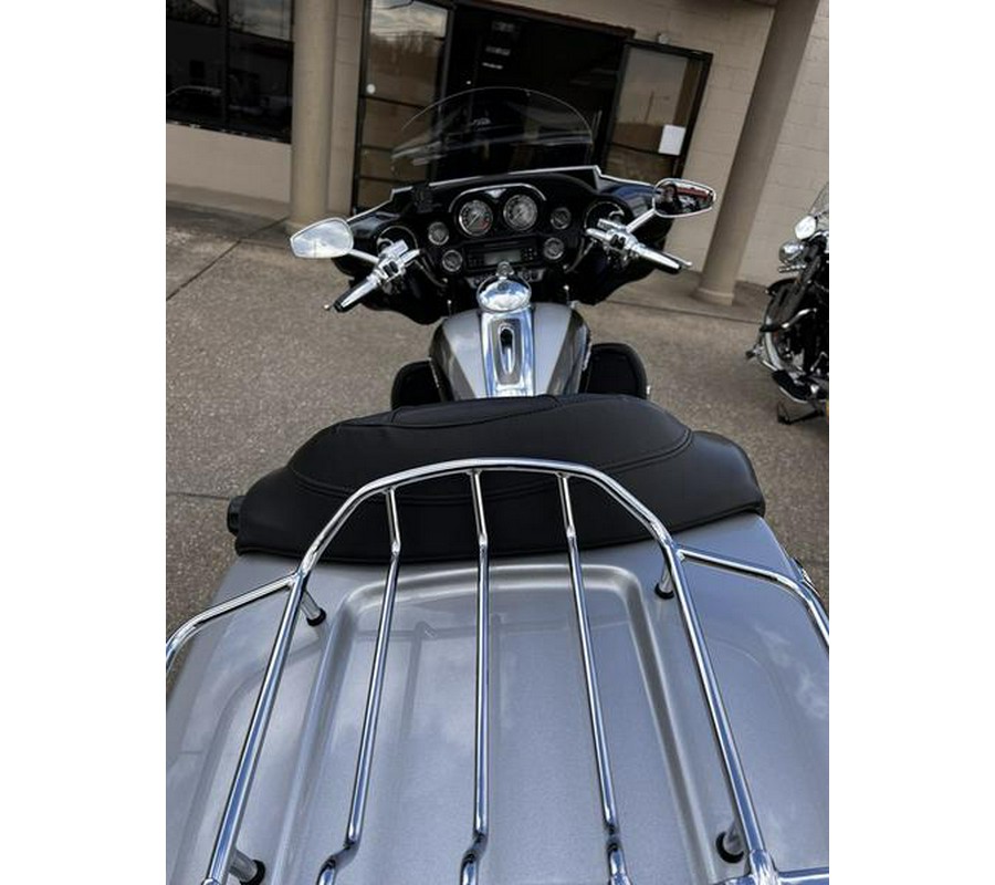 2013 Harley-Davidson® FLHTCUSE8 - CVO™ Ultra Classic® Electra Glide®