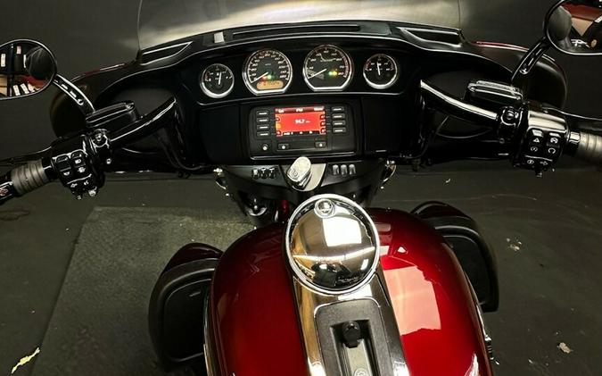 Harley-Davidson Electra Glide Ultra Classic 2015 FLHTCU RED