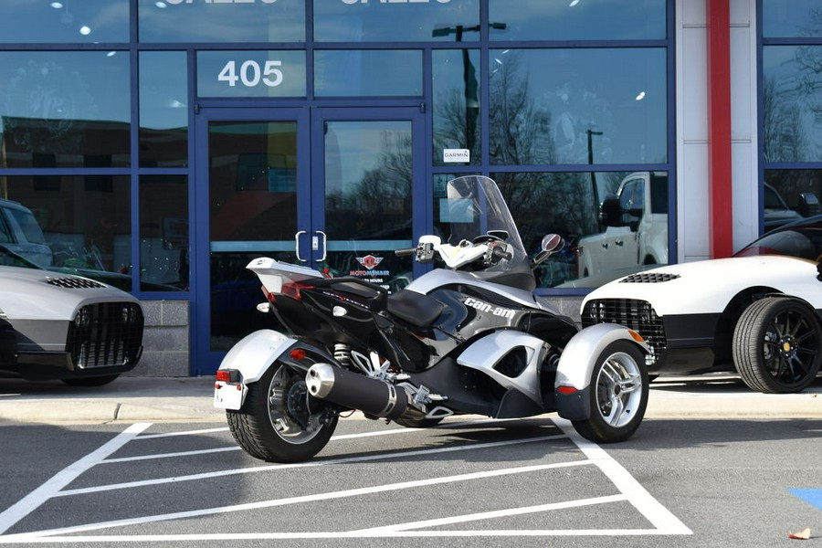 2009 Can-Am® Spyder Roadster SE5