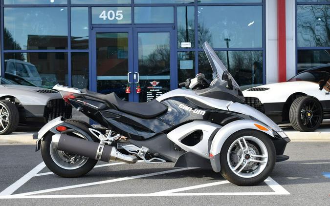 2009 Can-Am® Spyder Roadster SE5