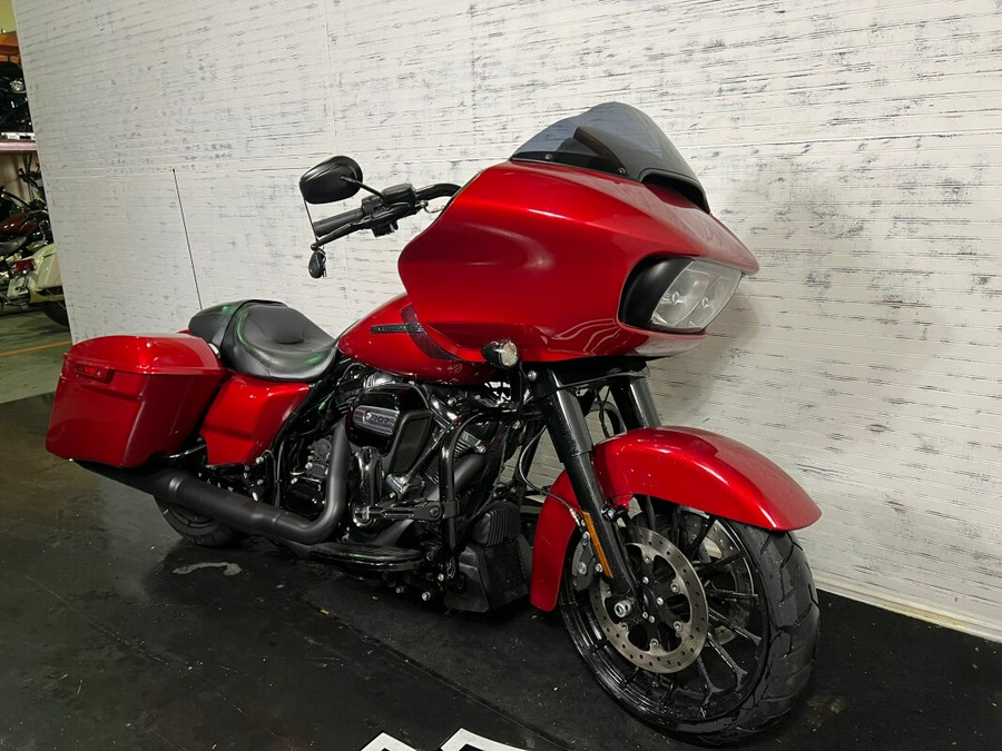 2018 Harley-Davidson® Road Glide® Special w/ ONLY 7535 MILES!