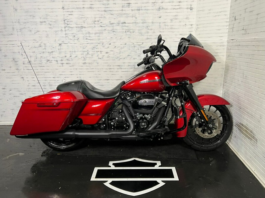 2018 Harley-Davidson® Road Glide® Special w/ ONLY 7535 MILES!