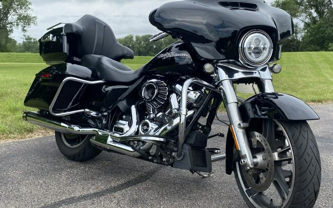 2018 Harley-Davidson Street Glide Vivid Black