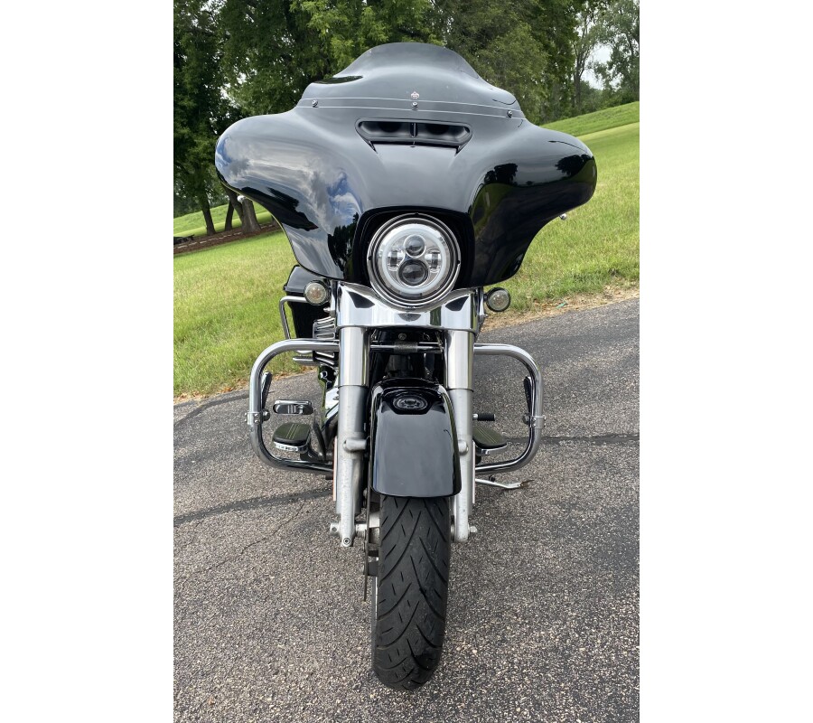 2018 Harley-Davidson Street Glide Vivid Black