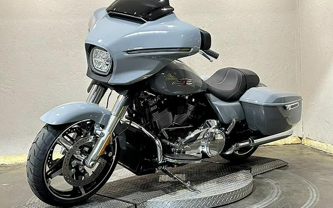 Harley-Davidson® Street Glide® 2026 FLHX 84667331 DRK BILIARD GRY