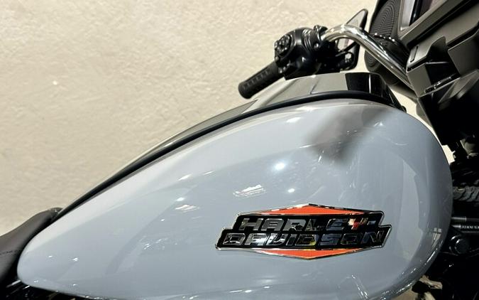 Harley-Davidson® Street Glide® 2026 FLHX 84667331 DRK BILIARD GRY