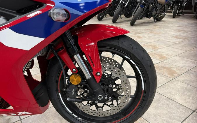 2026 Honda CBR650R E-CLUTCH