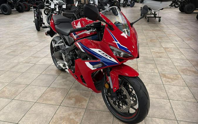 2026 Honda CBR650R E-CLUTCH