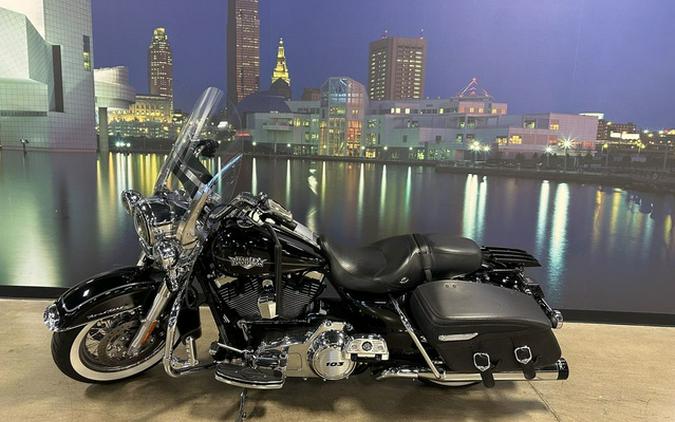 2013 Harley-Davidson FLHRC - Road King Classic