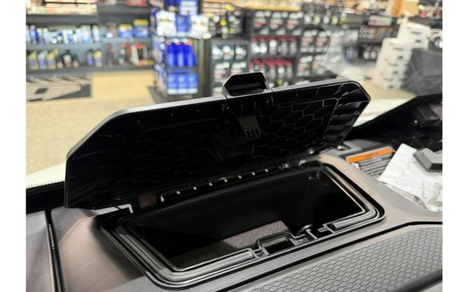 2026 Can-Am DEF LTD HD11