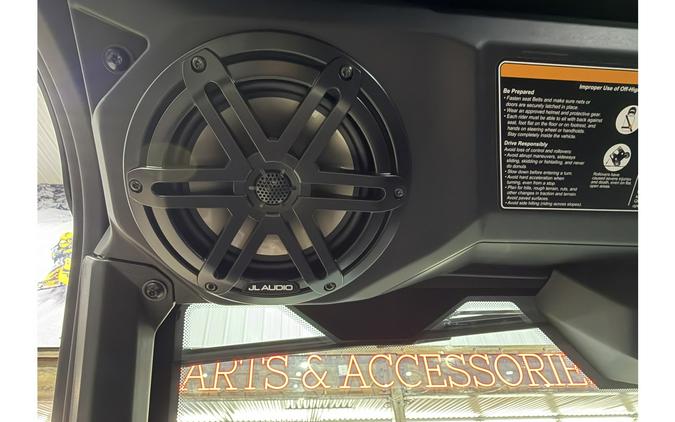 2026 Can-Am DEF LTD HD11