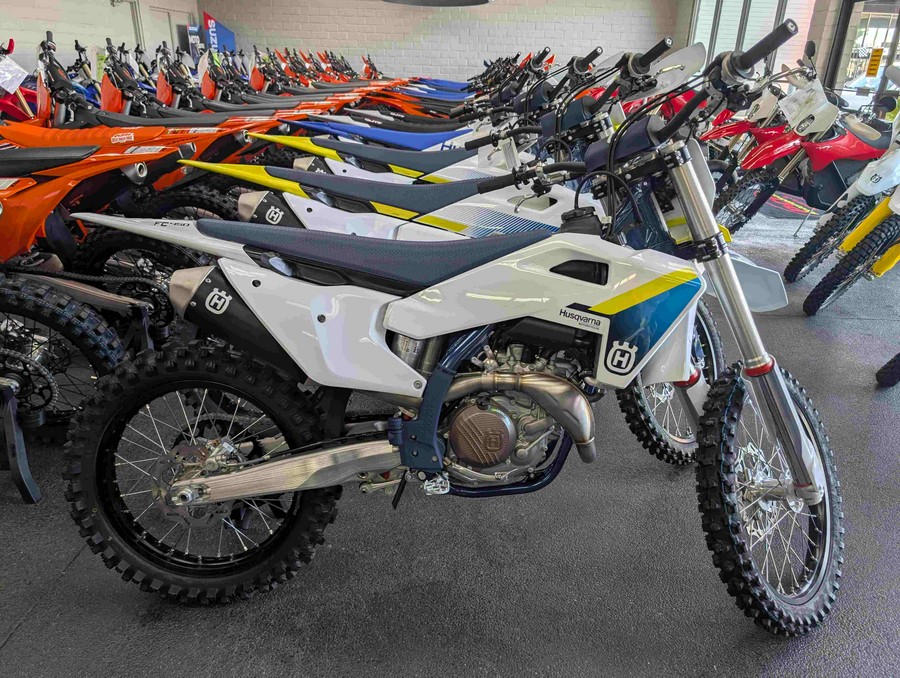2025 Husqvarna FC 450 - 391499