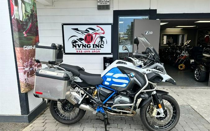 My unbiased review of the 2018 R1200GS Adventure as told by someone who has never ridden an adventure bike.